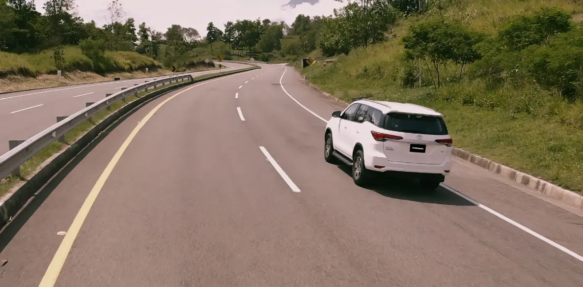 fortuner-exterior-5