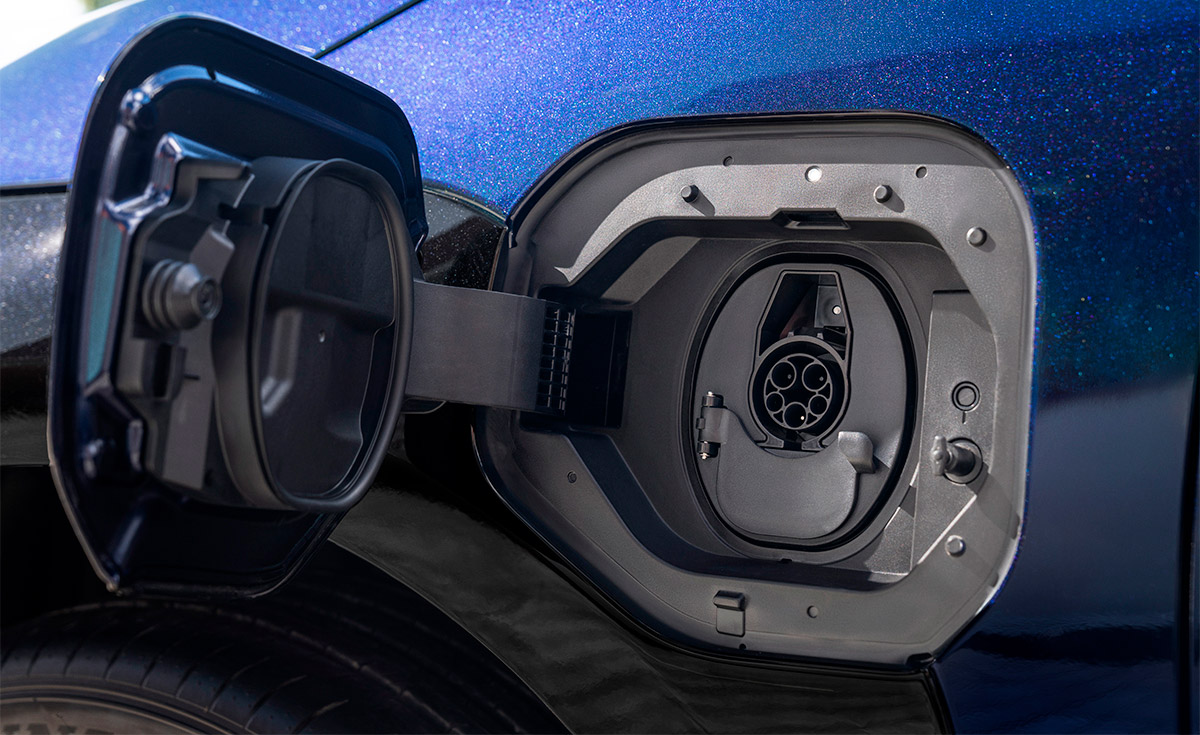 BZ4X_Tuyomotor_Exterior-Cargador