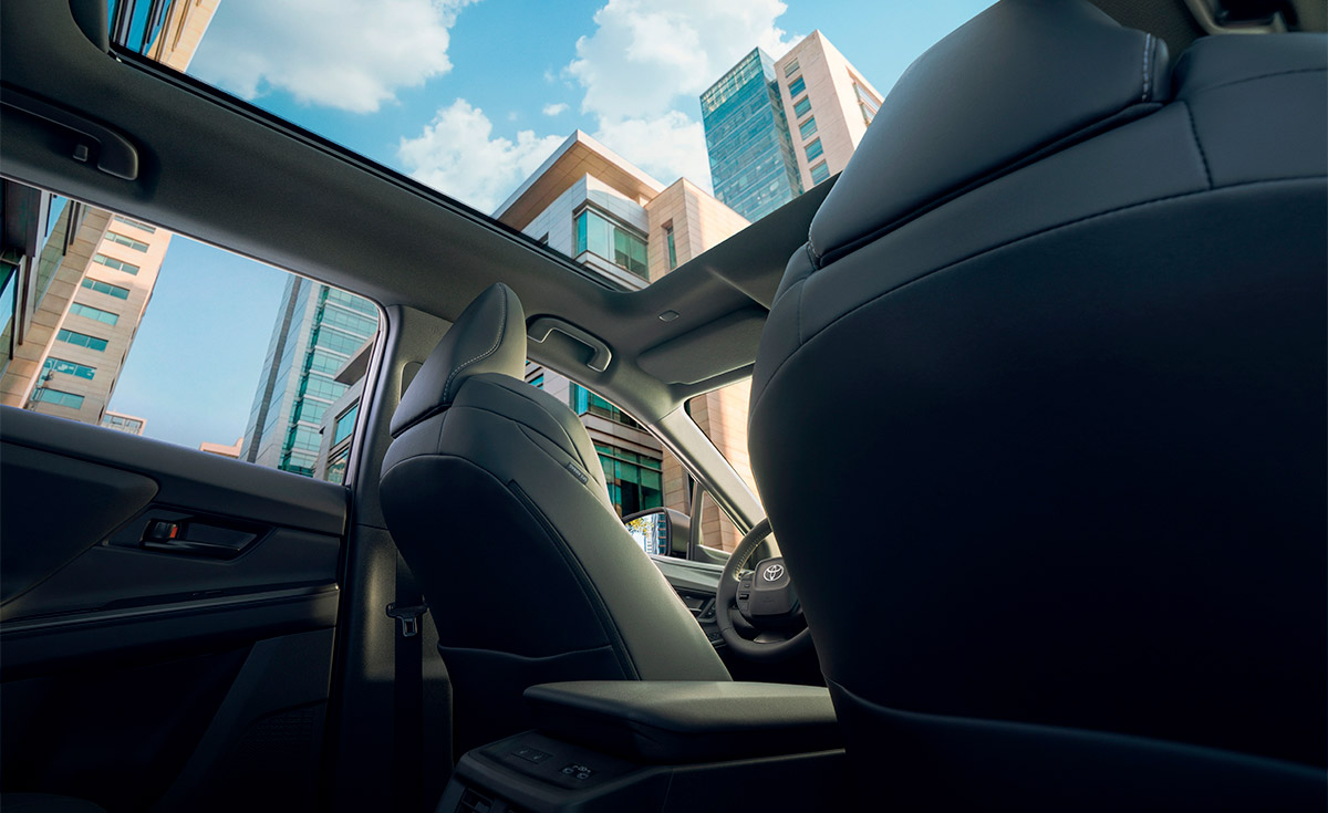 BZ4X_Tuyomotor_Interior_Techo