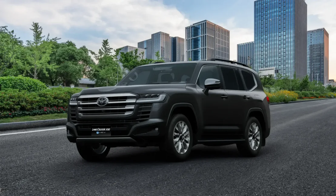 LC 300 Exterior 4