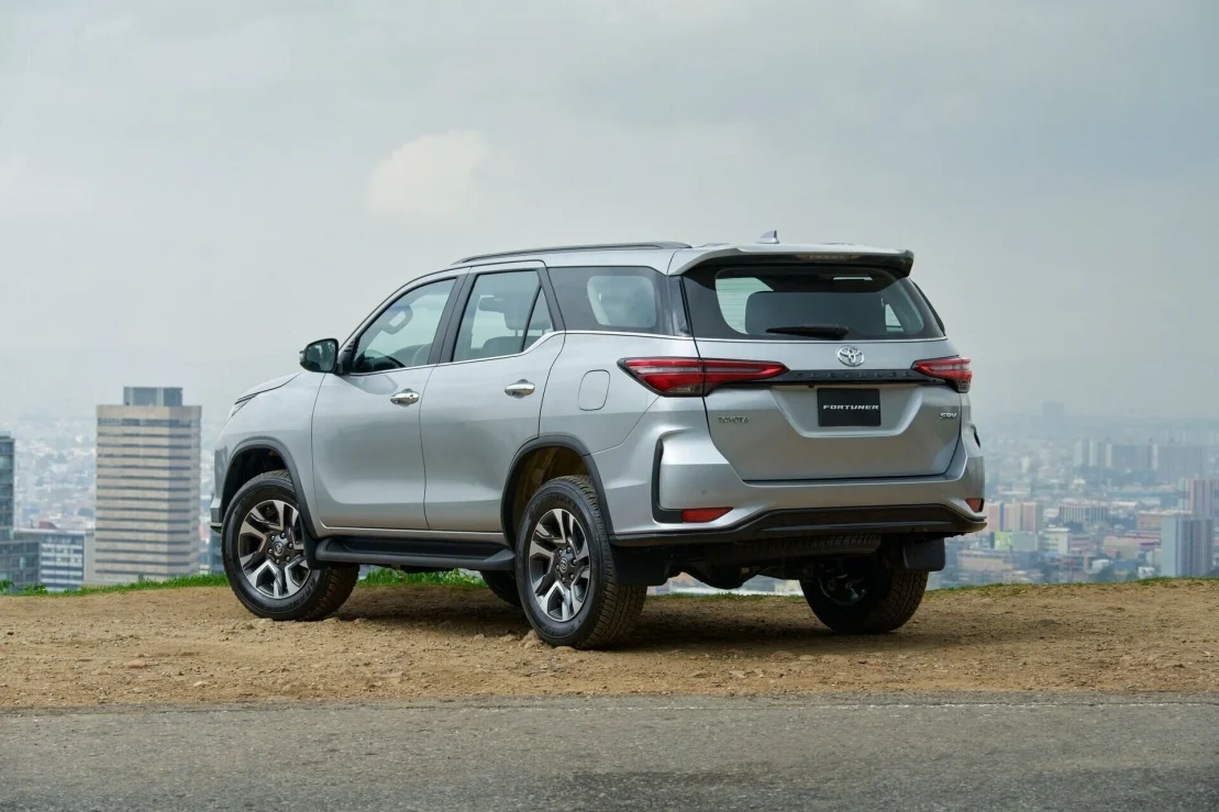 fortuner-exterior-2