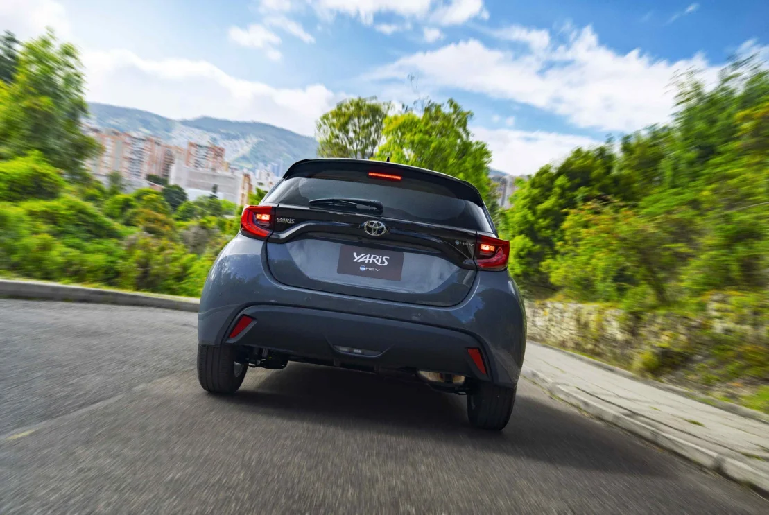 galeria-yaris-totem-6.jpg