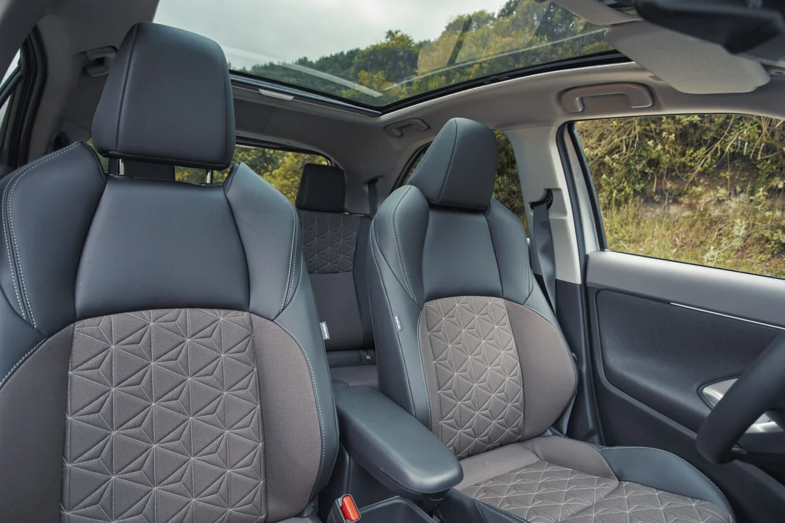 yaris-cross-interior-5