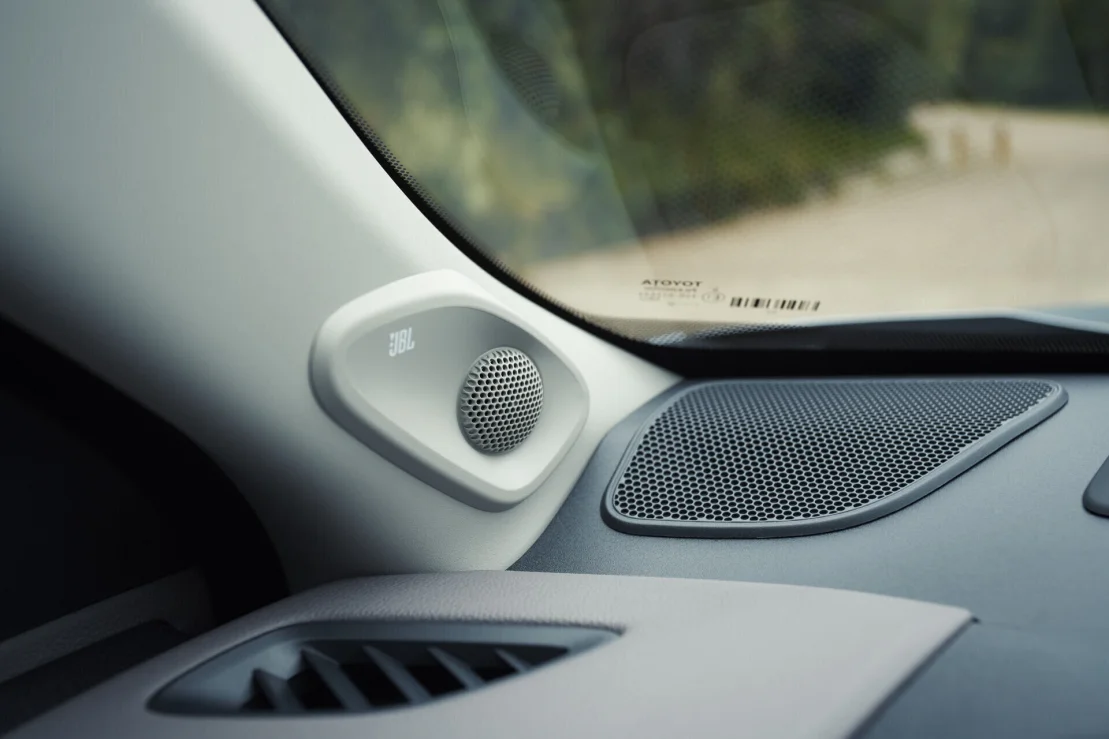 Yaris-Cross-Interior-8